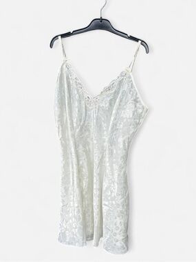 Morgan Taylor Vintage Ivory Lace-Trim Slip Dress